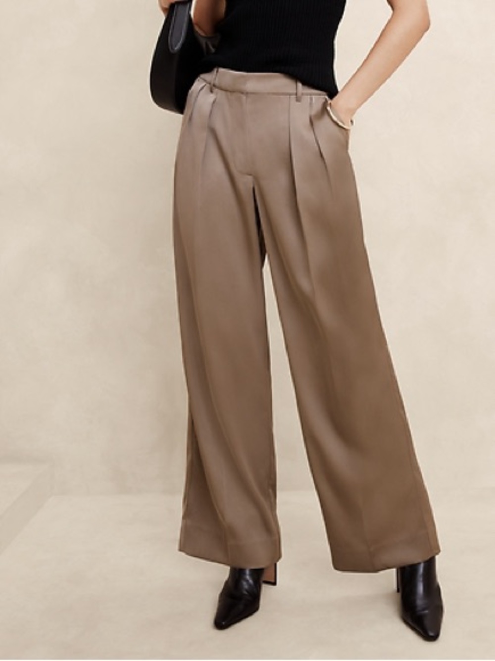 BANANA REPUBLIC FACTORY | Wide Leg Pleated Relaxed Trouser Satin | 10